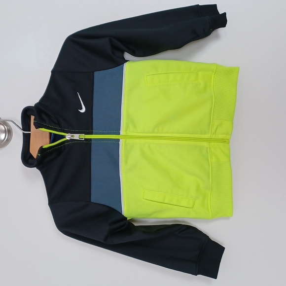 ✨3/$25✨ Nike Black and Neon Boys Athletic Jacket - 2T - Picture 1 of 8